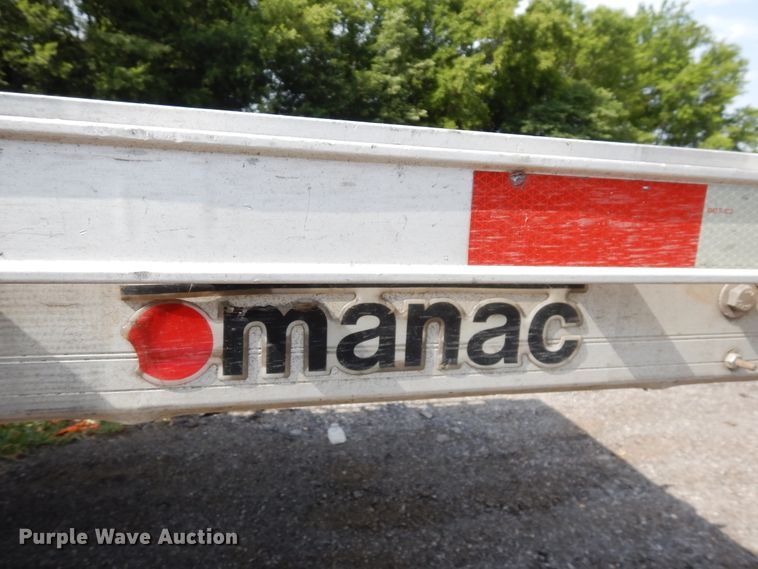 image for item GT9355 2004 Manac flatbed trailer