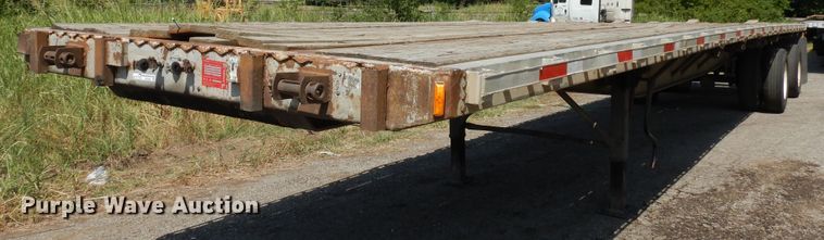 image for item GT9356 1995 Fruehauf flatbed trailer