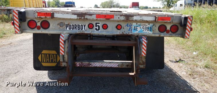 image for item GT9356 1995 Fruehauf flatbed trailer