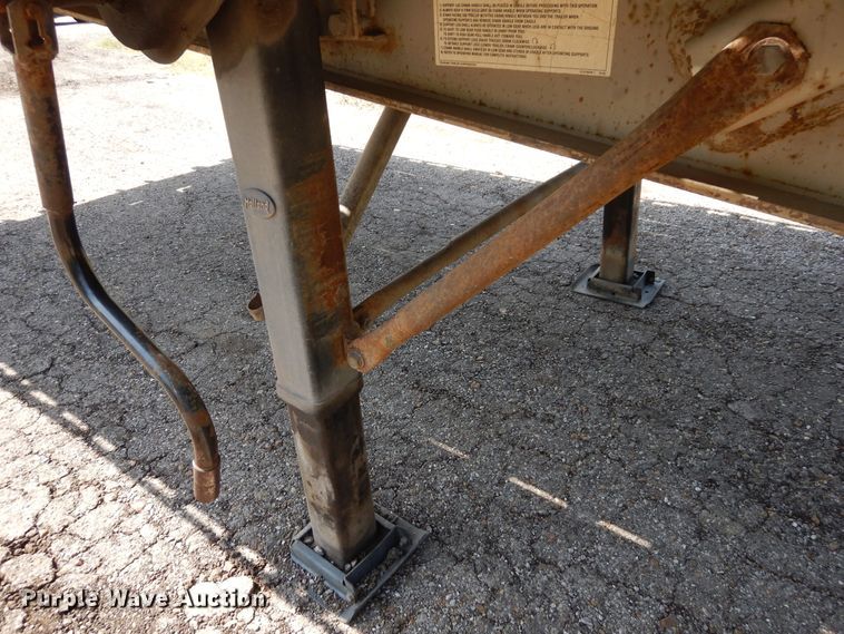 image for item GT9356 1995 Fruehauf flatbed trailer