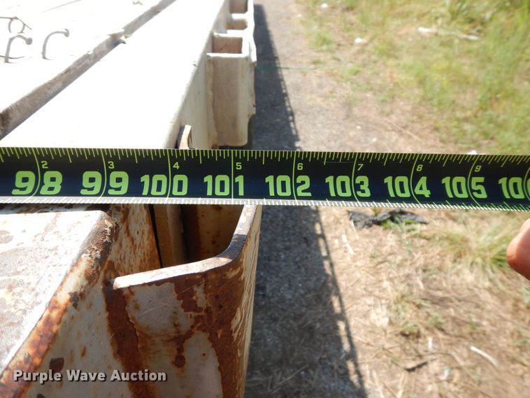 image for item GT9356 1995 Fruehauf flatbed trailer