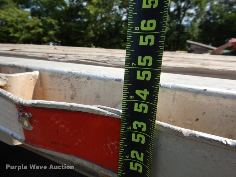 image for item GT9356 1995 Fruehauf flatbed trailer