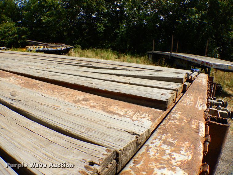 image for item GT9356 1995 Fruehauf flatbed trailer