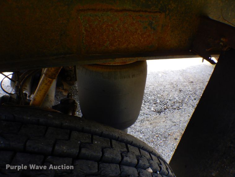 image for item GT9357 1998 Wabash flatbed trailer