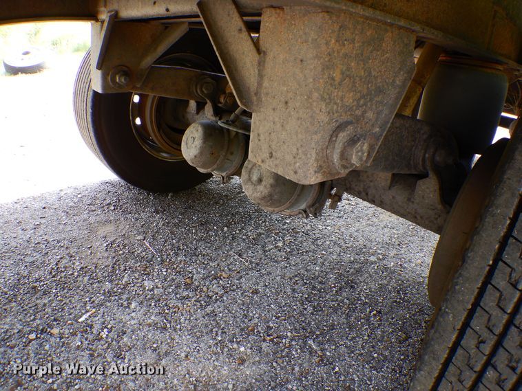 image for item GT9357 1998 Wabash flatbed trailer