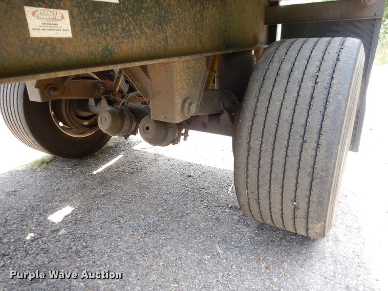 image for item GT9357 1998 Wabash flatbed trailer