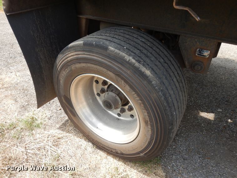 image for item GT9357 1998 Wabash flatbed trailer