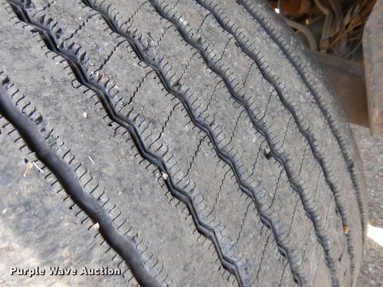 image for item GT9357 1998 Wabash flatbed trailer