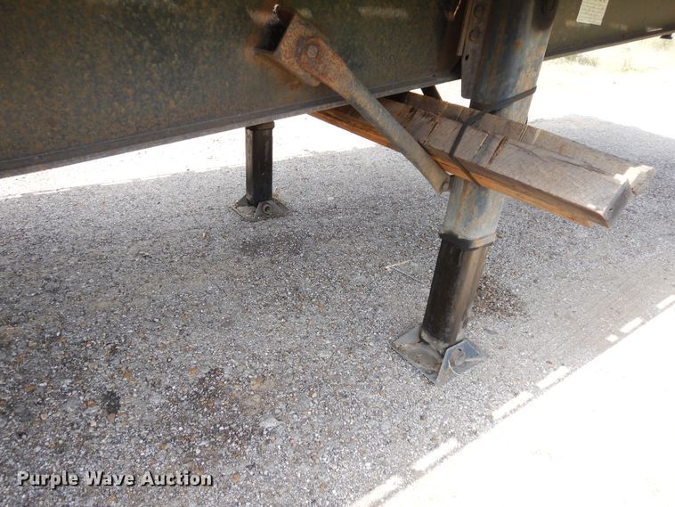 image for item GT9357 1998 Wabash flatbed trailer