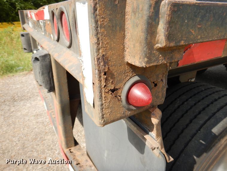 image for item GT9357 1998 Wabash flatbed trailer