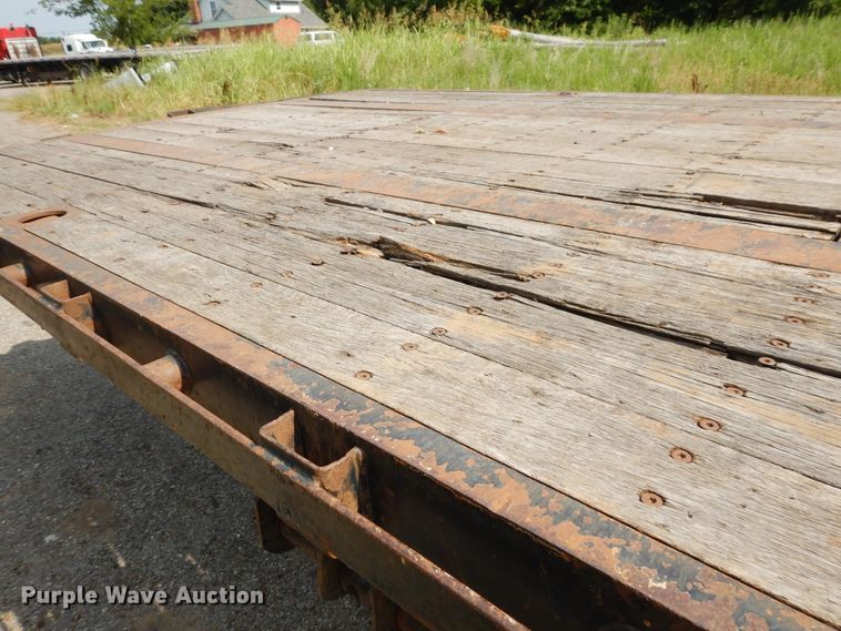 image for item GT9357 1998 Wabash flatbed trailer