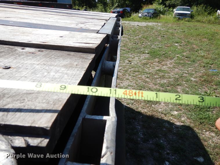 image for item GT9385 1993 Featherlite flatbed trailer