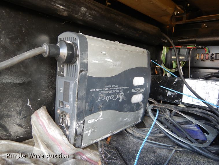 image for item GV9093 2005 International 9900i  semi truck