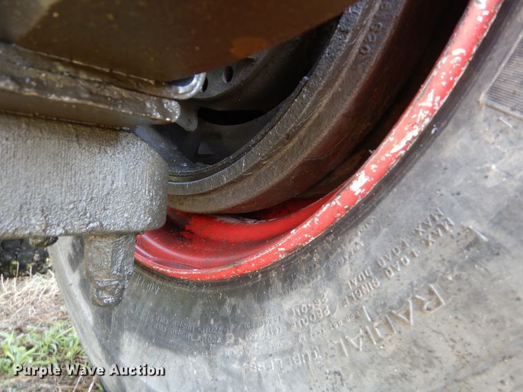 image for item GV9093 2005 International 9900i  semi truck