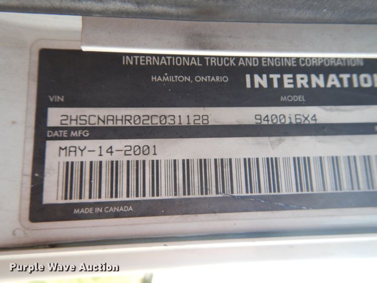 image for item GV9095 2002 International 9400i  semi truck