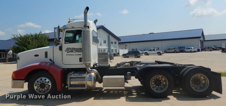 image for item GV9098 2006 Peterbilt 385  semi truck