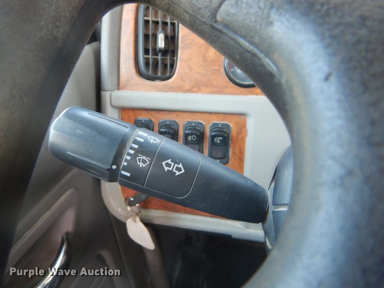 image for item GV9098 2006 Peterbilt 385  semi truck