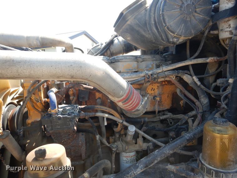 image for item GV9098 2006 Peterbilt 385  semi truck