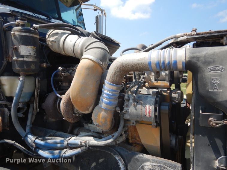 image for item GV9098 2006 Peterbilt 385  semi truck