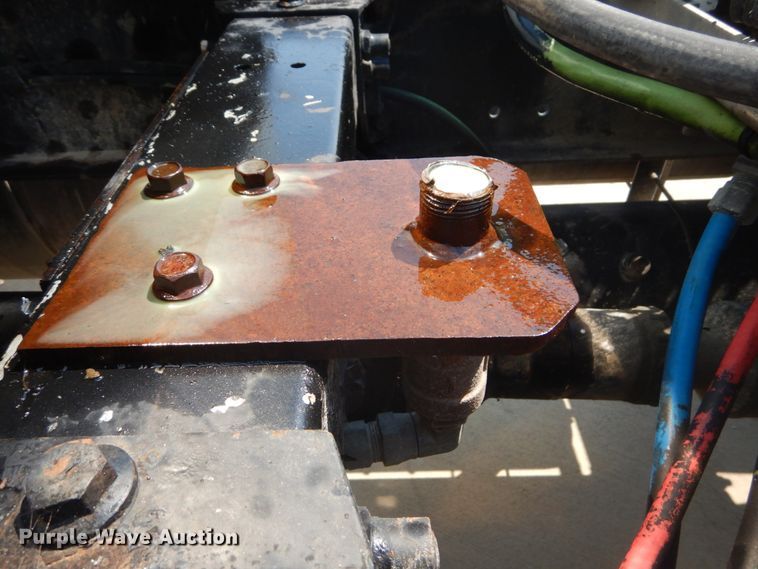 image for item GV9098 2006 Peterbilt 385  semi truck