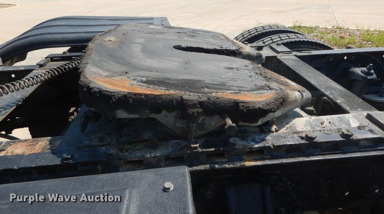 image for item GV9098 2006 Peterbilt 385  semi truck