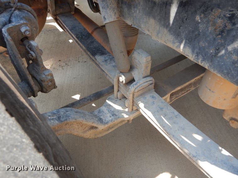 image for item GV9098 2006 Peterbilt 385  semi truck