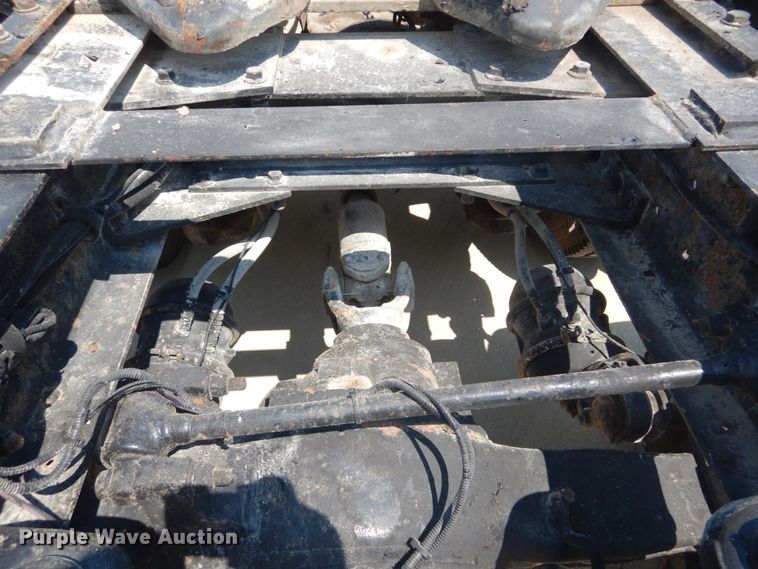 image for item GV9098 2006 Peterbilt 385  semi truck