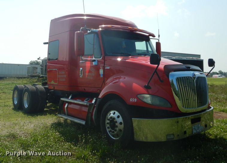 image for item GV9099 2011 International ProStar  semi truck