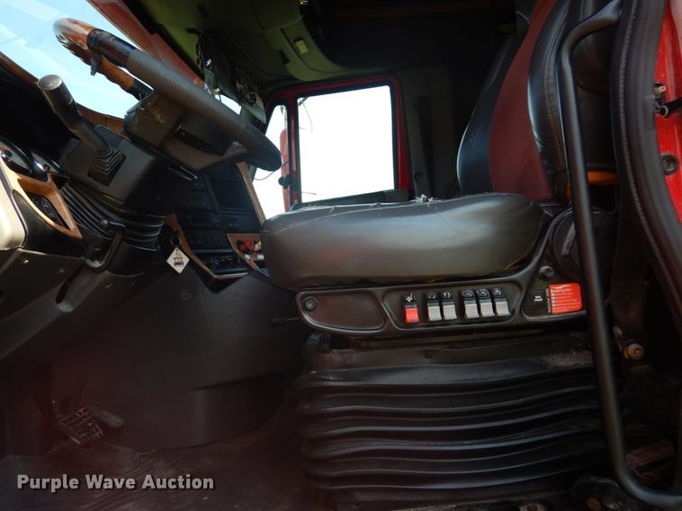 image for item GV9099 2011 International ProStar  semi truck