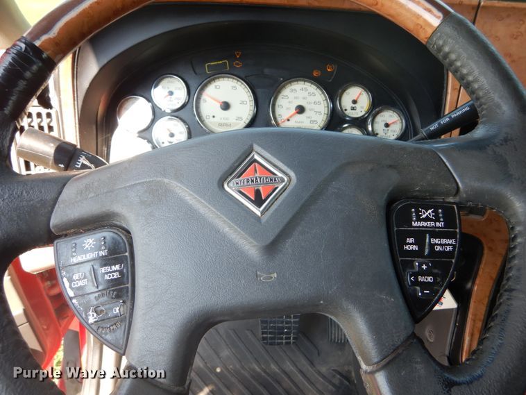 image for item GV9099 2011 International ProStar  semi truck