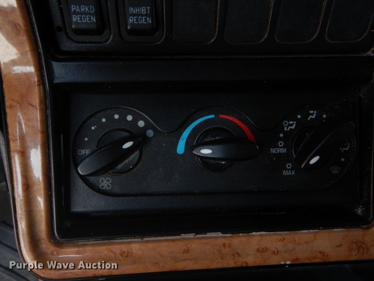 image for item GV9099 2011 International ProStar  semi truck