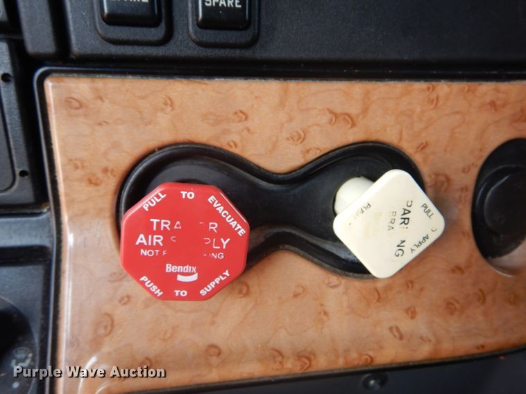 image for item GV9099 2011 International ProStar  semi truck