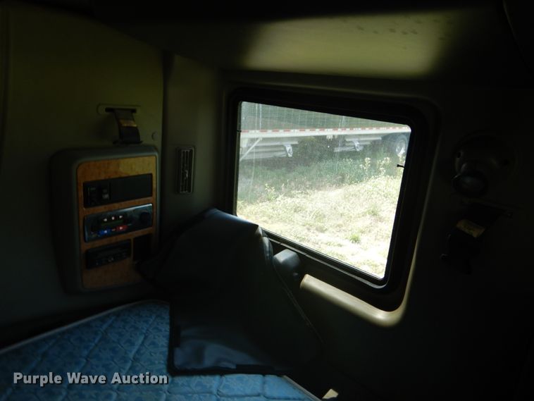 image for item GV9099 2011 International ProStar  semi truck