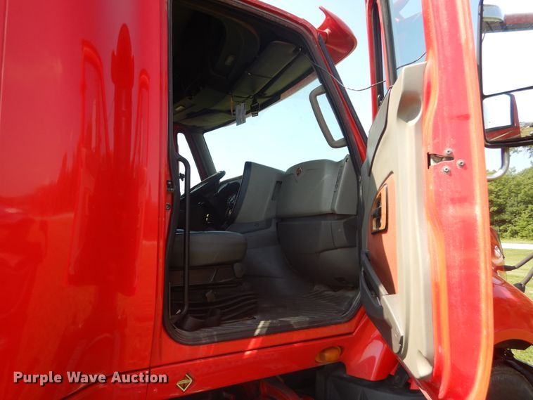 image for item GV9099 2011 International ProStar  semi truck