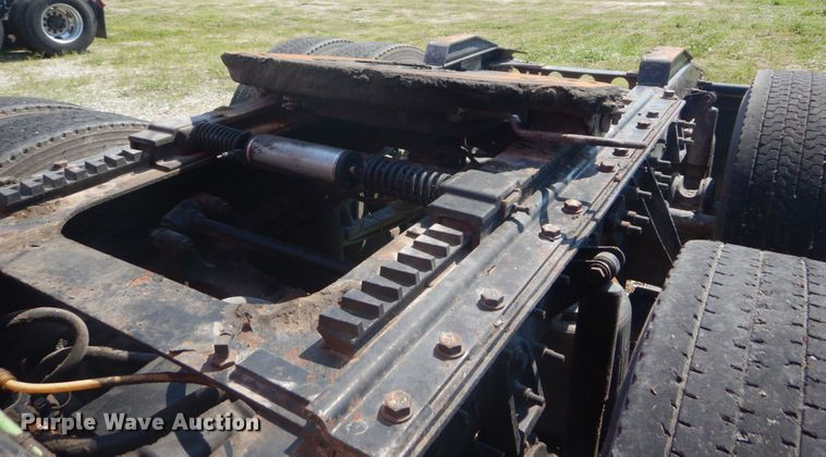 image for item GV9099 2011 International ProStar  semi truck