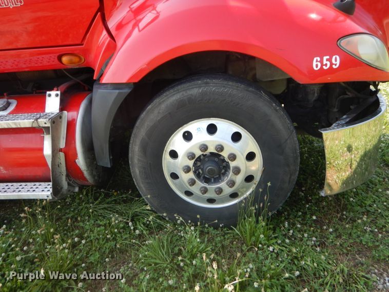 image for item GV9099 2011 International ProStar  semi truck