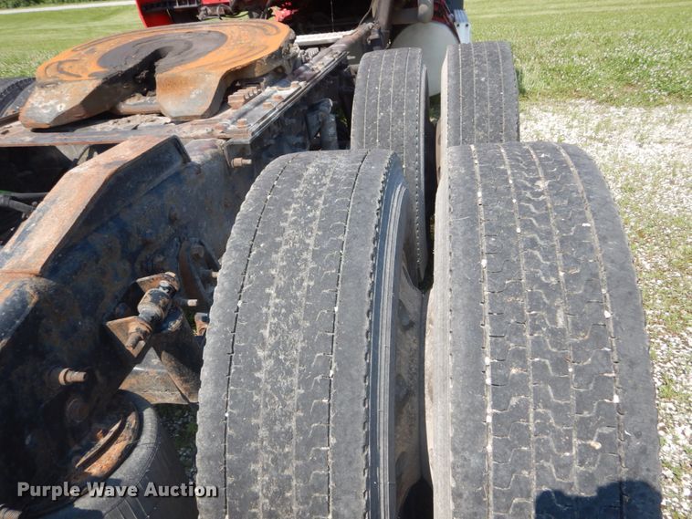 image for item GV9099 2011 International ProStar  semi truck