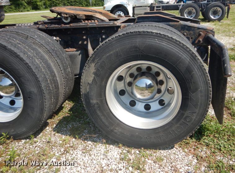 image for item GV9099 2011 International ProStar  semi truck