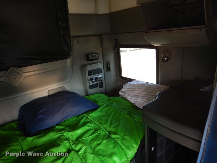 image for item GV9101 2011 International ProStar Premium  semi truck