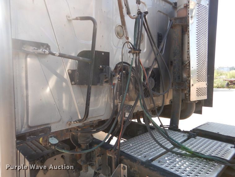 image for item GV9101 2011 International ProStar Premium  semi truck