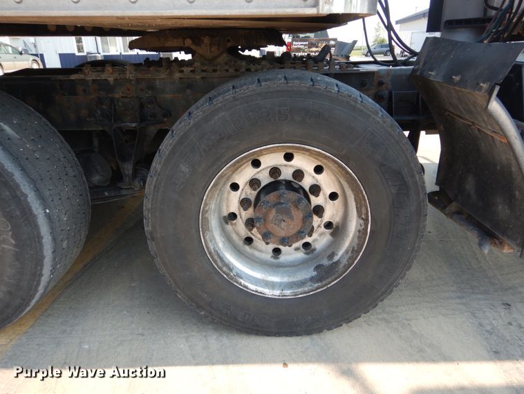 image for item GV9101 2011 International ProStar Premium  semi truck