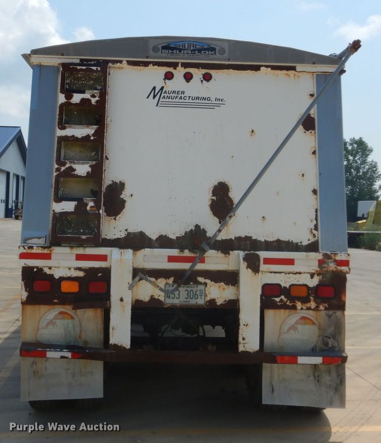 image for item GV9103 2000 Maurer double hopper bottom grain trailer