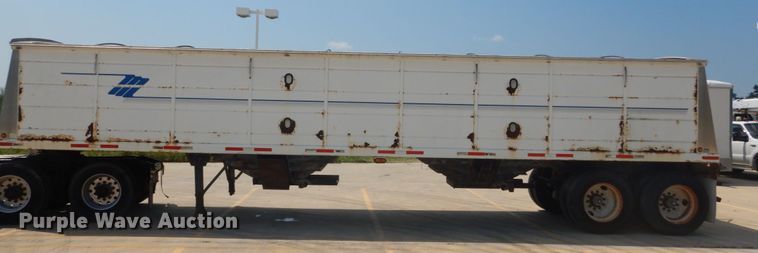 image for item GV9103 2000 Maurer double hopper bottom grain trailer