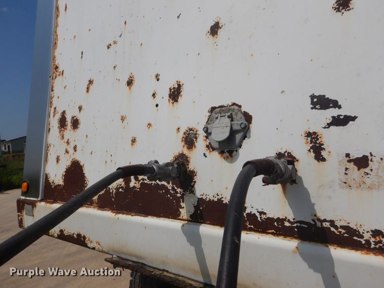 image for item GV9103 2000 Maurer double hopper bottom grain trailer