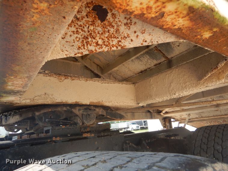 image for item GV9103 2000 Maurer double hopper bottom grain trailer