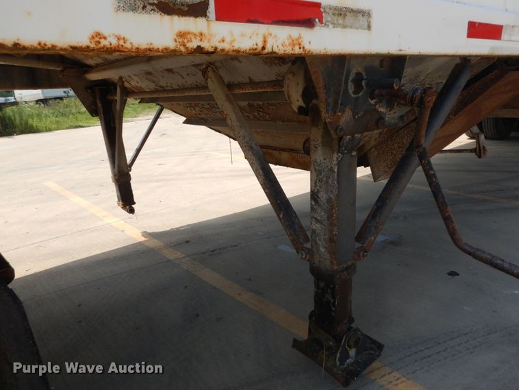 image for item GV9103 2000 Maurer double hopper bottom grain trailer