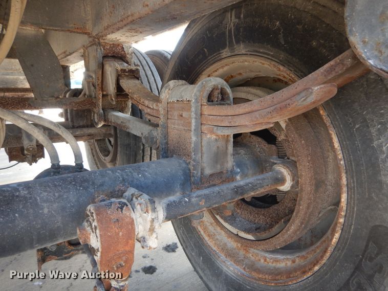 image for item GV9103 2000 Maurer double hopper bottom grain trailer