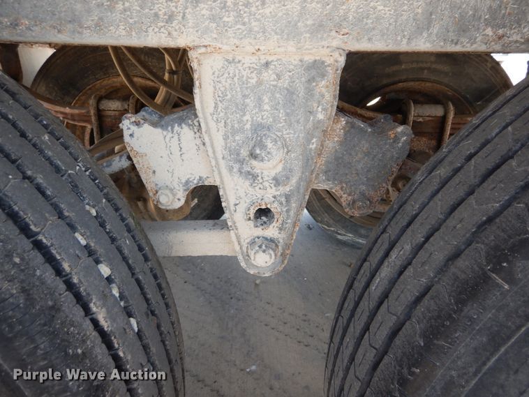 image for item GV9103 2000 Maurer double hopper bottom grain trailer