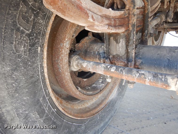 image for item GV9103 2000 Maurer double hopper bottom grain trailer