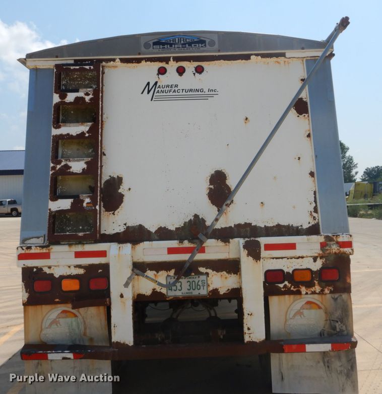 image for item GV9103 2000 Maurer double hopper bottom grain trailer